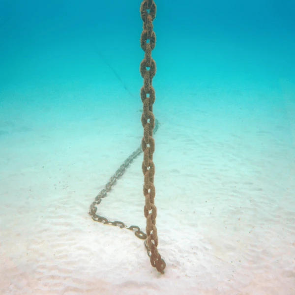 Underwater chain sample 4